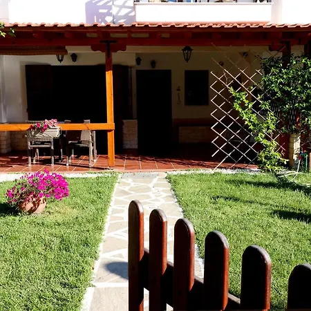 The Seaside Villa Nikíti